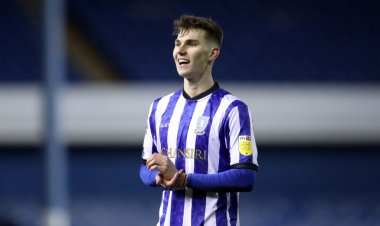 "Wonderful"; Sheffield Wednesday supporters laud Celtic-bound Liam Shaw after superb pass - 67 Hail Hail