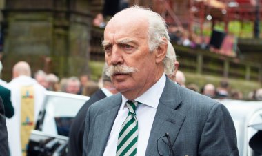 Dermot Desmond issues manager update and reacts to criticism of Celtic board