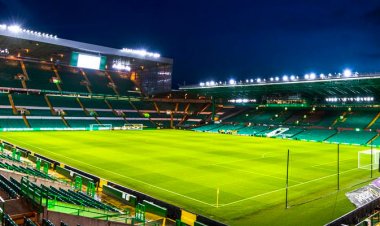 ‘Complete Waste of Time’ – Lots of Celtic Fans React to Desmond Interview
