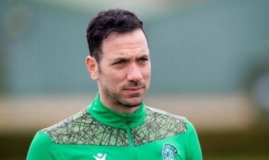 Ofir Marciano urged to 'snub' Celtic as Hibs goalkeeper considers exit