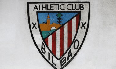 Athletic Bilbao post Celtic throwback featuring Anthony Stokes as captain - 67 Hail Hail