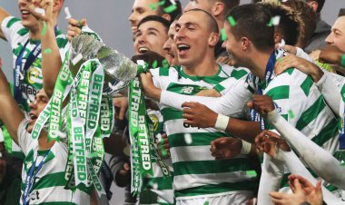 Chris Sutton left wondering about Celtic and their Scott Brown approach - 67 Hail Hail