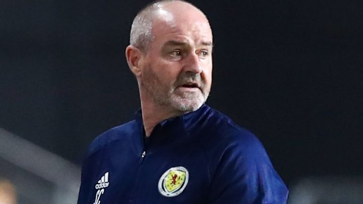 Scotland boss Clarke relaxed over future