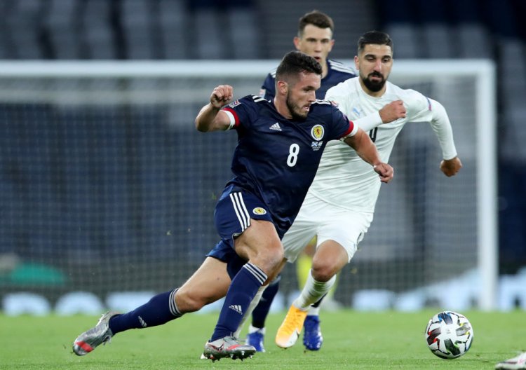 "I'm not surprised", "Brilliant manager"; John McGinn delivers verdict on boss's links to Celtic - 67 Hail Hail