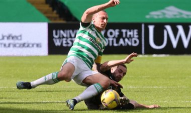 Photo: Scott Brown questions official decision after goal | The Celtic