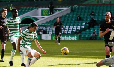 Discussion: Moi’s future - with Celtic or Southampton?