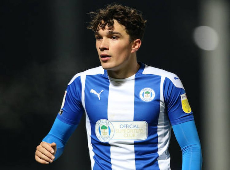 Celtic in talks to beat Rangers and Tottenham to Joseph signing