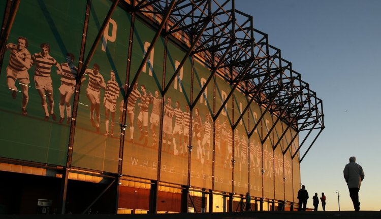 “He’s shown a blatant disrespect to Celtic” - Journalists amazingly takes down striker on live radio