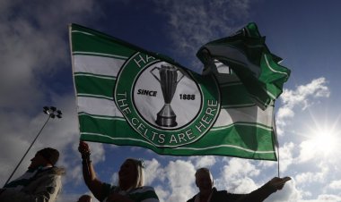 Hugh Keevins “distress flares” as still no Howe for now