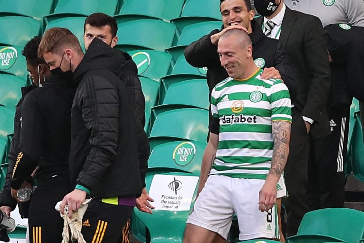 ‘Make up the shortfall’ – Virals: Hilarious Tweet snaps lookalike of Celtic  legend