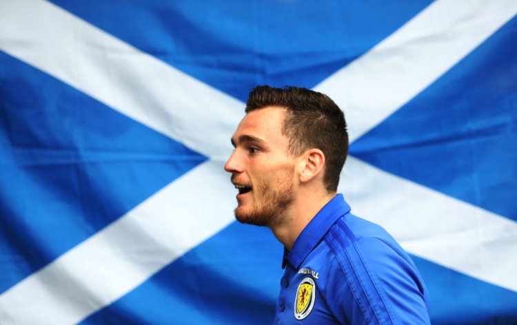 "I’d love to pull on the Celtic shirt"; Andy Robertson still has Hoops dream - 67 Hail Hail