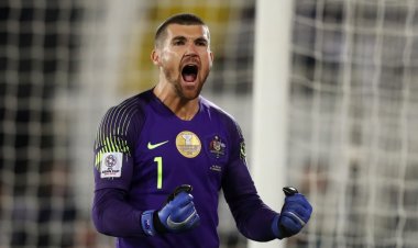 Mat Ryan can solve Celtic's goalkeeping trust issue - 67 Hail Hail