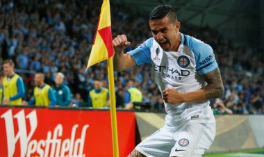 Tim Cahill sends class message to Celtic and Postecoglou - 67 Hail Hail
