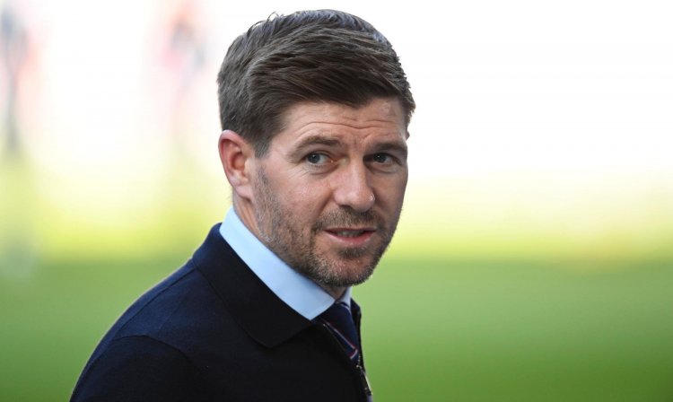 Former Celtic boss believes time is right for Steven Gerrard to make EPL switch amid Everton link