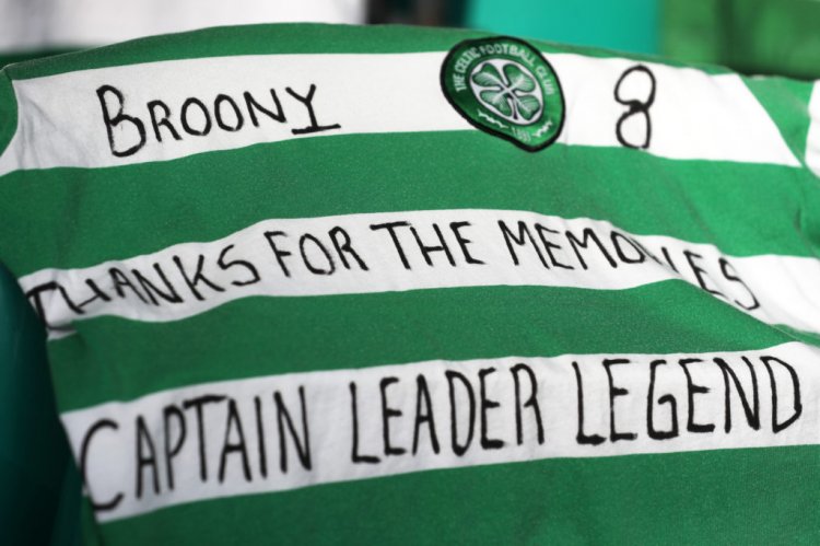 Former Celtic captain Scott Brown dons unfamiliar colours; Shay Logan reacts - 67 Hail Hail