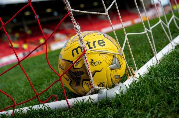 Prolific 31-goal Celtic target 'considering offer', Rangers tipped to beat rivals to Leeds defender