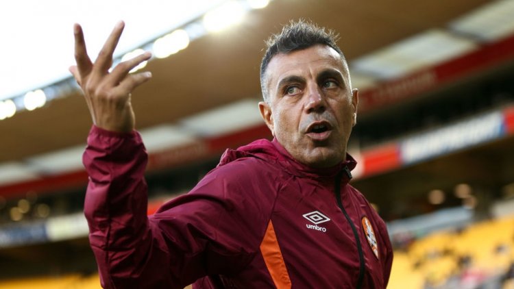 Linked Aloisi 'would love' Celtic coaching role