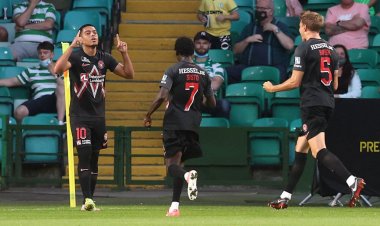 Midtjylland manager Henriksen says 'Celtic have issues' | Th