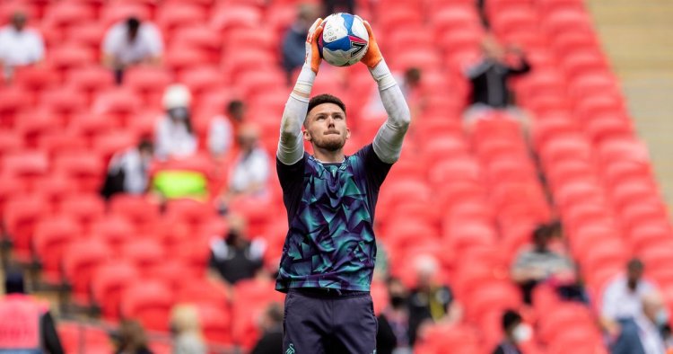 Leeds United rely on Newcastle U-turn in Woodman chase after medical drama