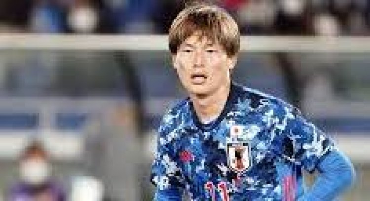 CELTIC IN STRIKER SWOOP