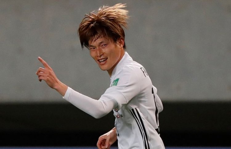 Celtic transfer news: Hoops announce attacker deal
