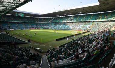 Forrest and Postecoglou on how the Celtic dressing room is feeling about transfer business - 67 Hail Hail