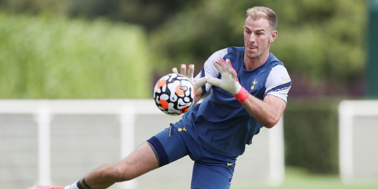 Joe Hart close to £1m Celtic switch with medical Tuesday