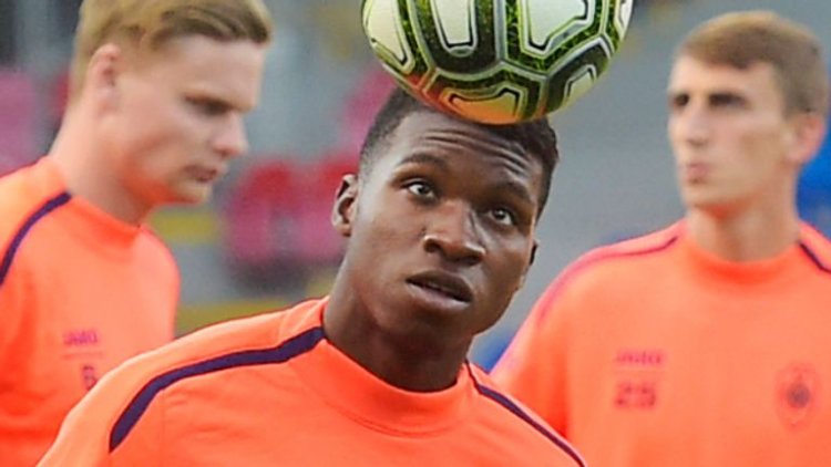 Aurelio Buta: Celtic in talks to sign Royal Antwerp right-back and could make £4.5m bid