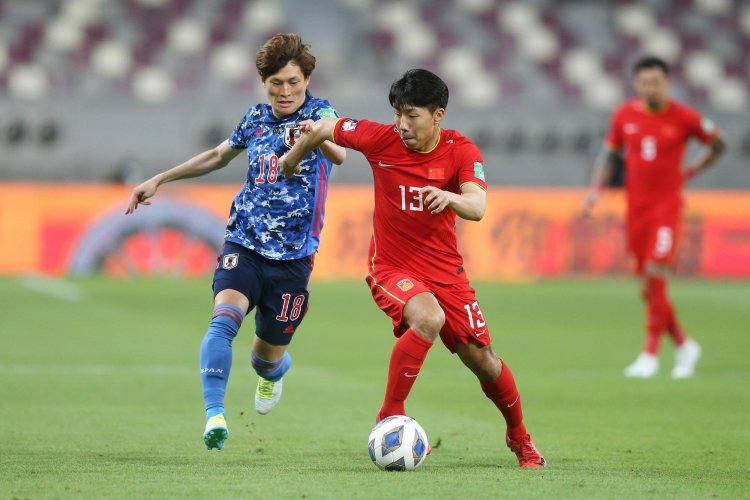 Celtic sweat over Kyogo Furuhashi fitness after knee injury in Japan match