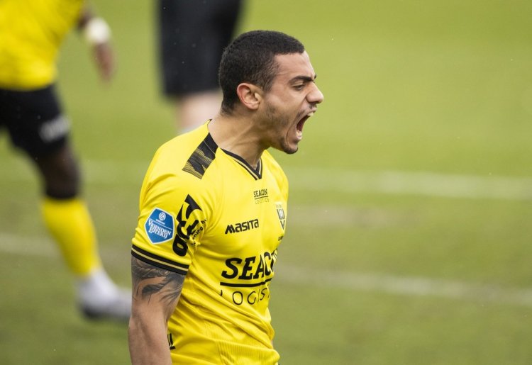 Celtic tipped to have struck bargain after Giakoumakis reveal - McLeish